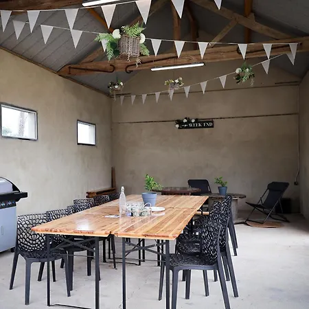 La Dadinière - Intérieur - Salle De Jeux * Laigne